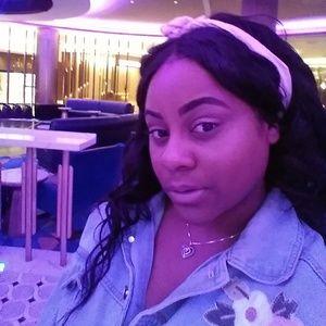 Meet your Posher, Bebe